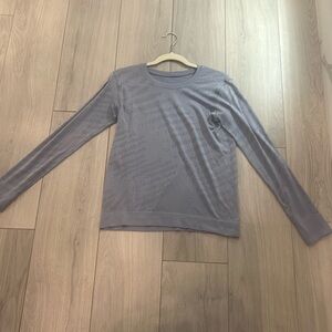 Lululemon top grayish blue size 8